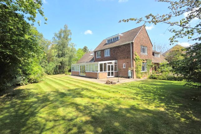 Woodside Cottage, 46, Wheelers Lane, Surrey photo 2
