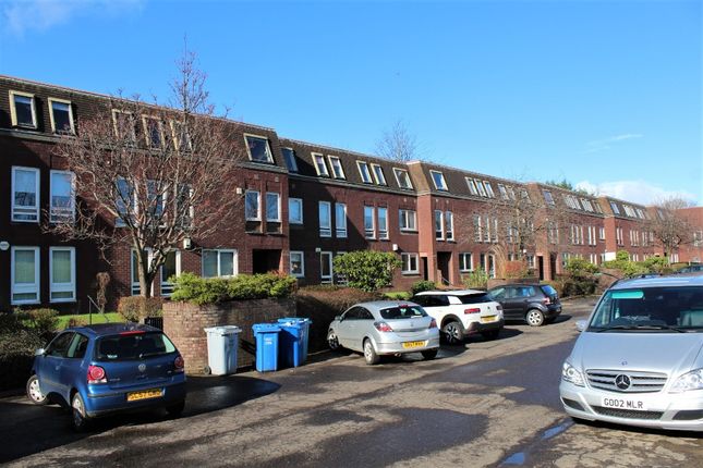 Flat to rent in Clarence Gardens, Hyndland, Glasgow