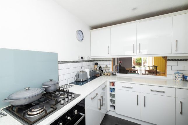 9, Marsett Way, Leeds photo 4