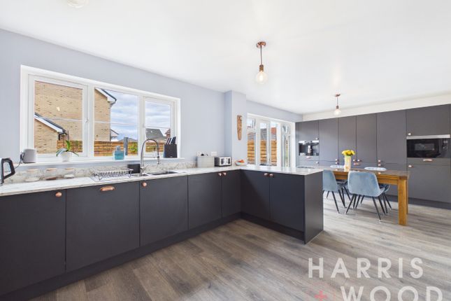 32 Meadow Lane, Great Bentley, Essex photo 2