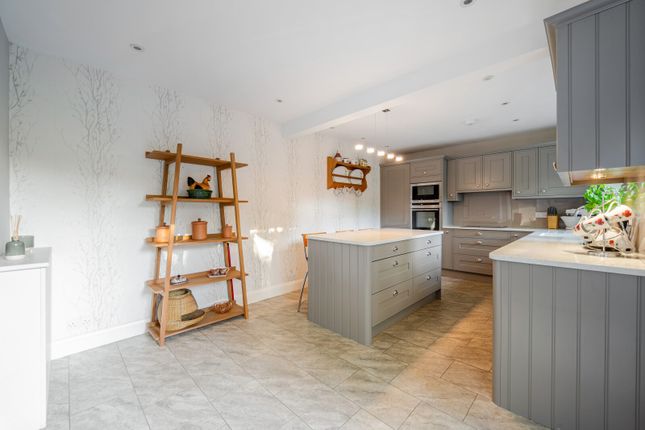 30, Bruce Avenue, Shepperton photo 4