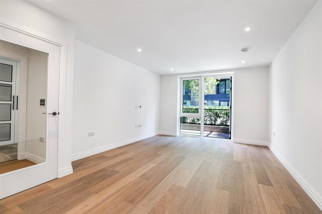 Flat to rent in 4 Lockgate Road, Chelsea, London