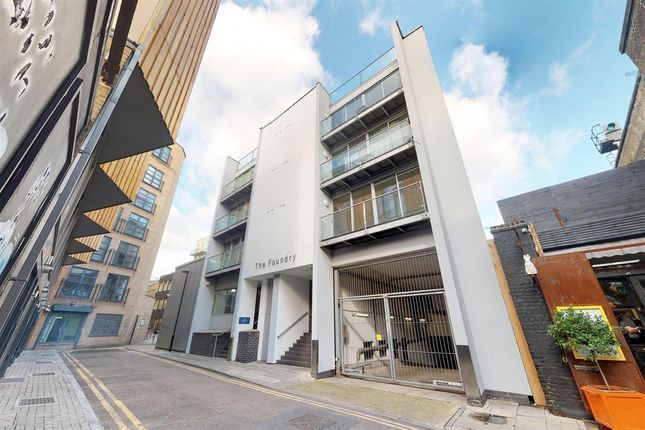 3 bed flat to rent in Dereham Place, Shoreditch EC2A