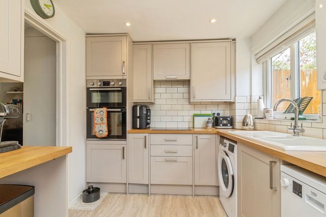 17, Perracombe, Milton Keynes photo 3