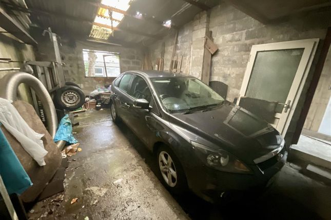 48, Thomas Street, Llanelli photo 4