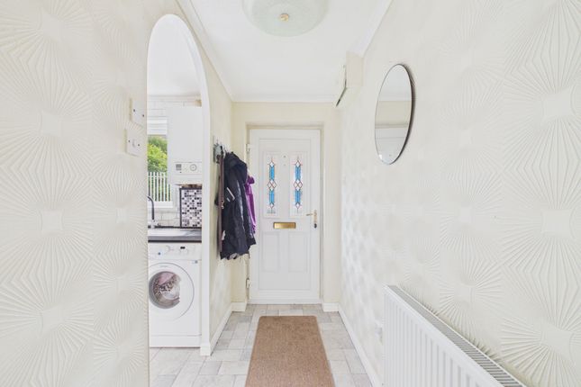 119 Greenacres, Barry photo 2
