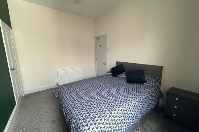 Room 4, 41, Walliker Street, Hull photo 3