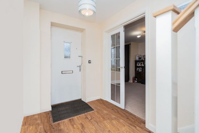 11, Harris Close, Milton Keynes photo 3