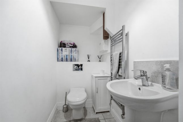 13, Palomino Close, Hayes photo 4