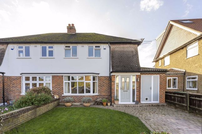 Property for sale in Loudwater Road, Sunbury-On-Thames
