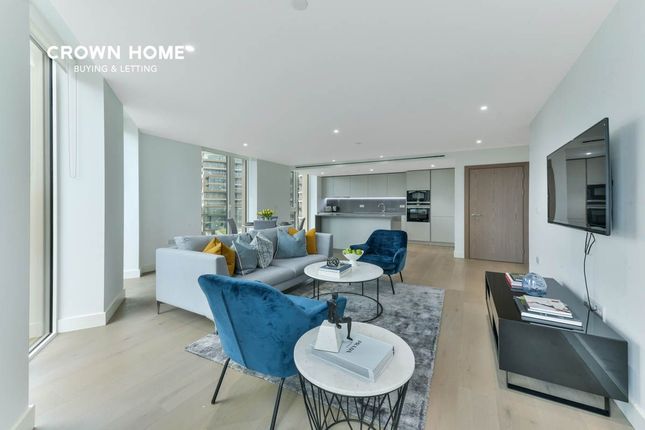 Flat for sale in Admiralty House, Vaughan Way