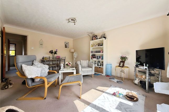 37, Bentley Way, Norwich photo 2