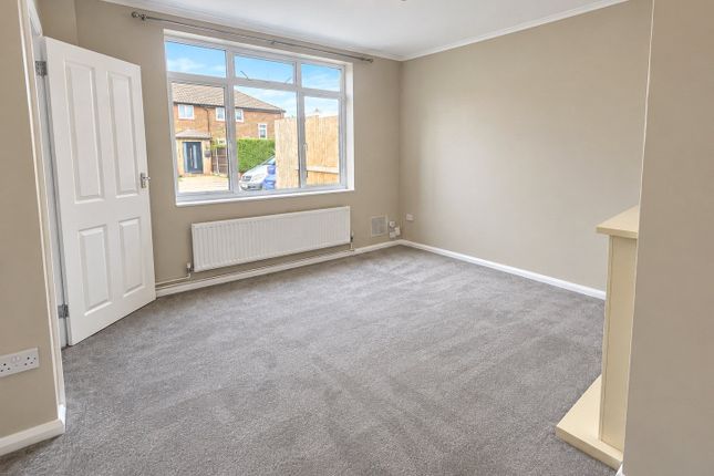 19, Bateson Way, Woking photo 2