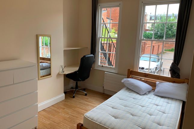 Flat to rent in Ground Floor, 3 Clarendon Place
