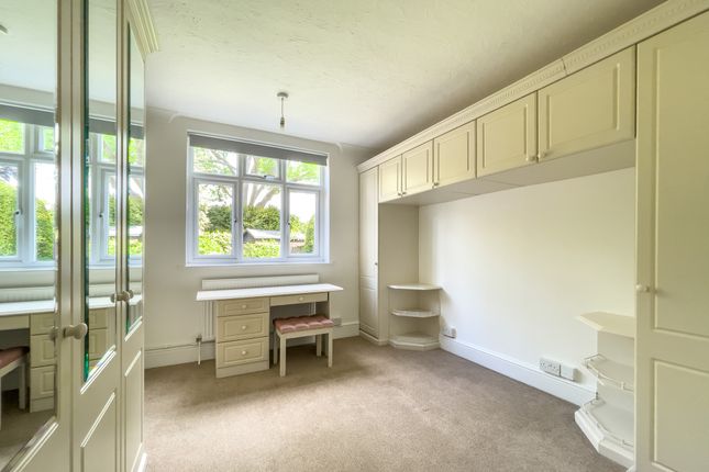Weston Park, Thames Ditton photo 4