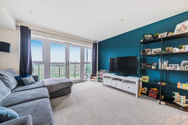 Thumbnail Flat for sale in Shapiro House, Stevenage, Hertfordshire