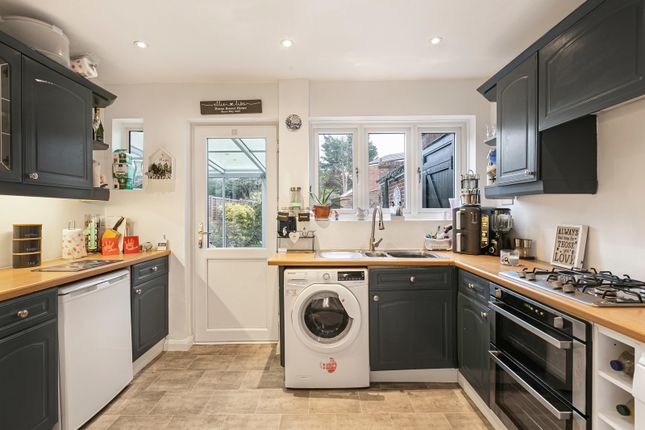32, Charles Road, Surrey photo 2