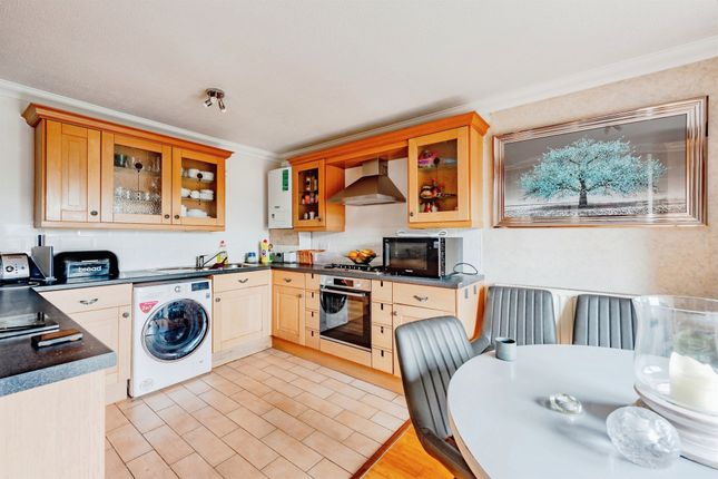 Flat for sale in Yeoman Way, Redhill