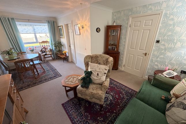 9, Sandpiper Court, Cleveleys photo 3