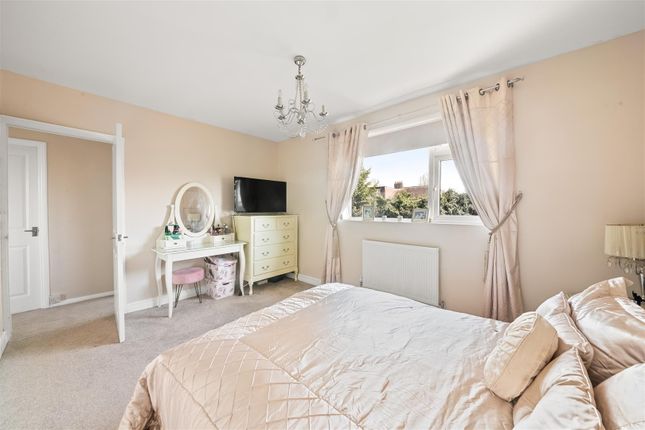 End terrace house for sale in Rushdene Close, Northolt