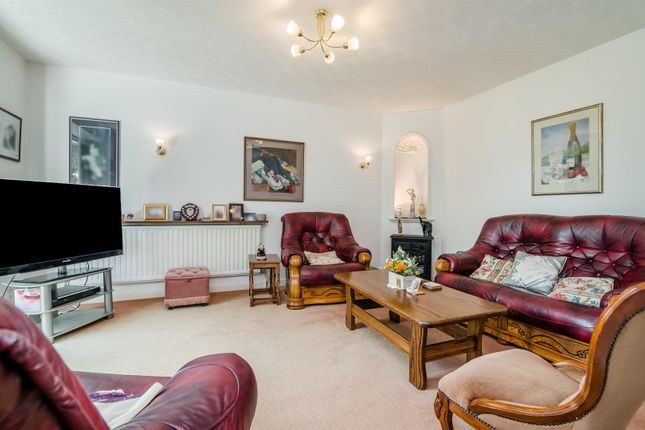 Beech Tree House, Beaufort Road, Osbaston, Monmouth photo 4