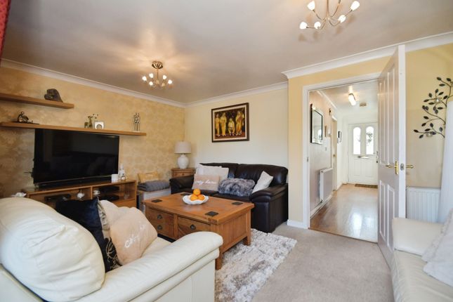 5, Sandringham Close, Derbyshire photo 3