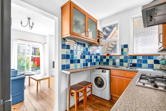 8, Darwin Road, London photo 4