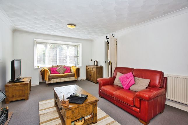 37, Barrington Place, Somerset photo 2