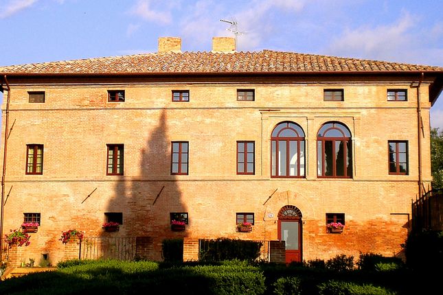 Thumbnail Villa for sale in Luxury Retreat, Montalcino, Siena, Tuscany, Italy