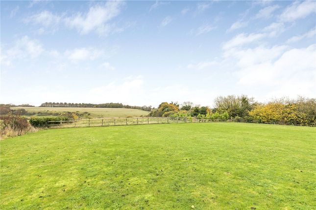 Country house for sale in Common Road, Kensworth, Dunstable