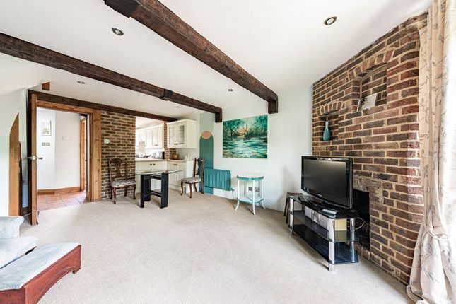11 Grove Court Farm Colonels Lane, Faversham photo 3