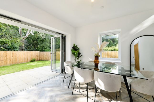 Fairoak Close, Kenley photo 3