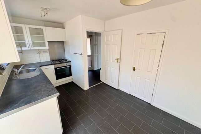 35, Aldbury Rise, Coventry photo 3