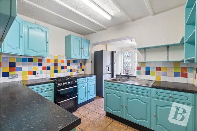 5, Tennyson Road, Harold Hill photo 3