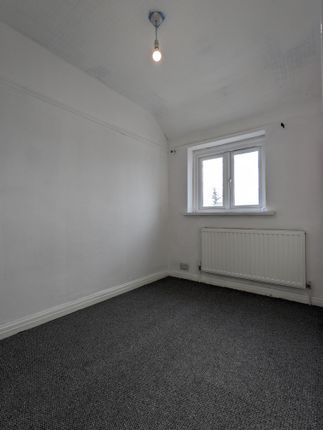 DUM, Pavet Close, Dagenham photo 5