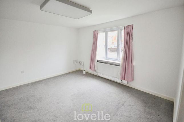 62 Eagle Drive, Grimsby photo 2