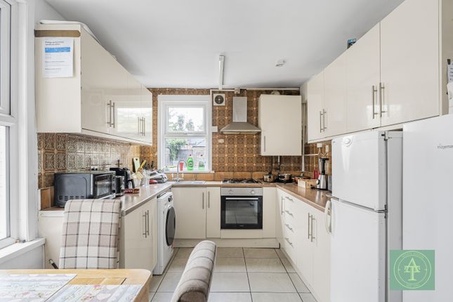 30 Bedford Road, London photo 3