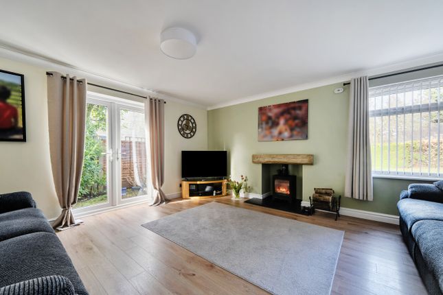 Turandot, 24, Waggoners Way, Hindhead photo 2