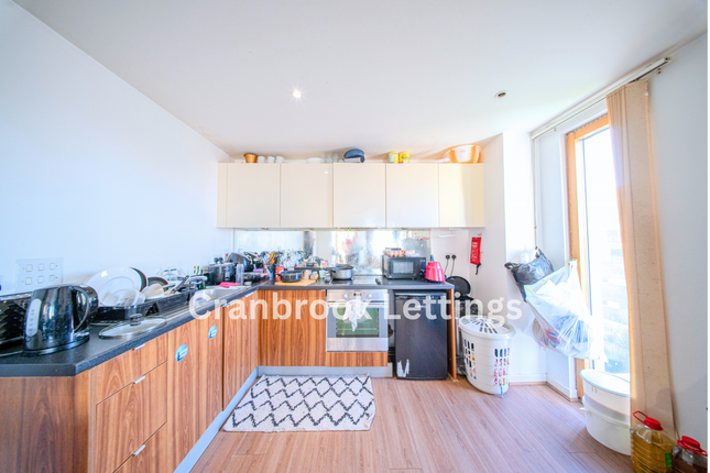 Flat 301 Schrier, Ropeworks, Barking photo 3