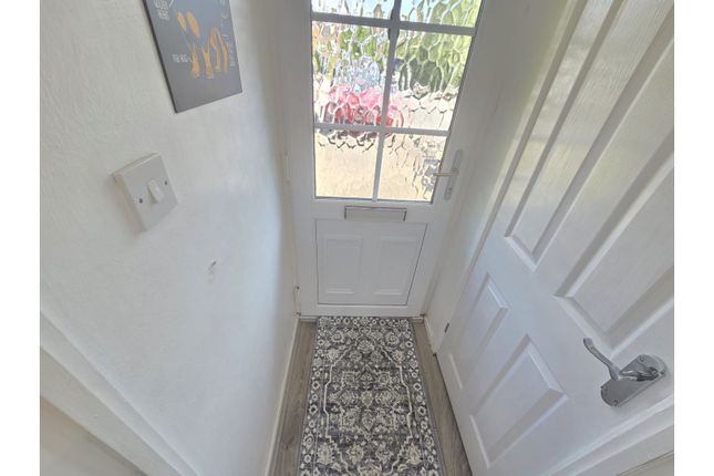 4, Farm House Way, Birmingham photo 5