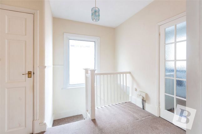 165a, North Street, Romford photo 2
