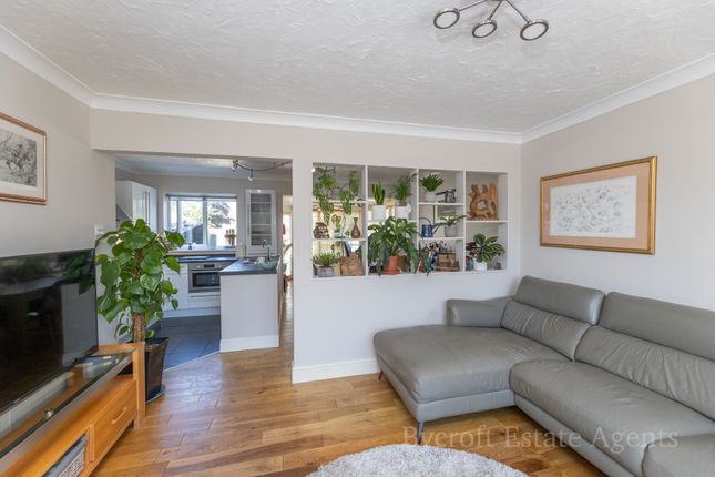 16, Bramble Gardens, Great Yarmouth photo 2