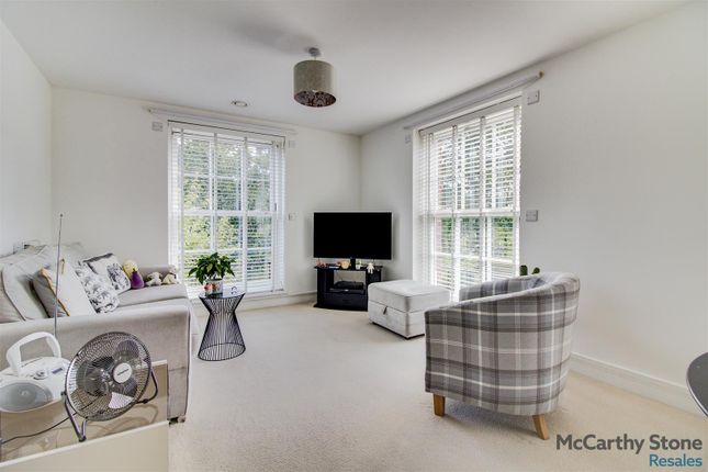 20 Peel Court, College Way, Welwyn Garden City photo 3