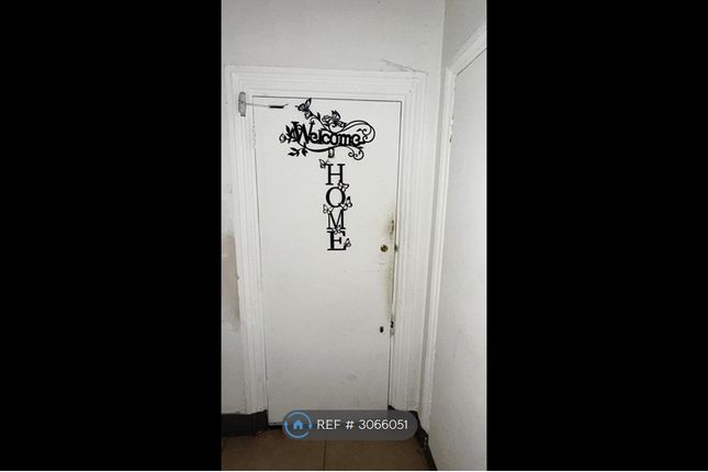 Knaresborough Place, Garden Flat, London photo 4