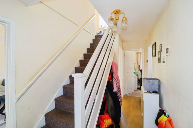 6, Mylford Close, Bury St. Edmunds photo 2