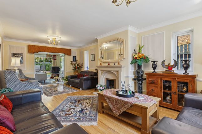 3, Nevern Close, Heaton, Bolton photo 4