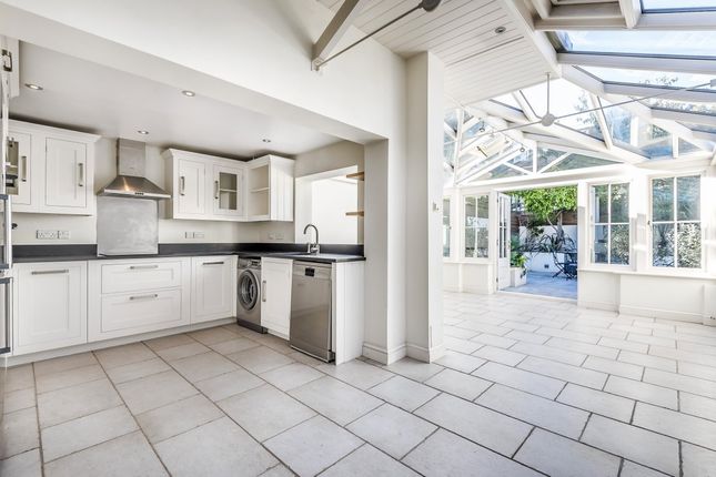 64, Gosberton Road, London photo 3