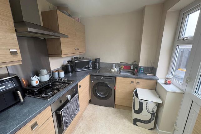 15, Clarence Street, Bradford photo 4