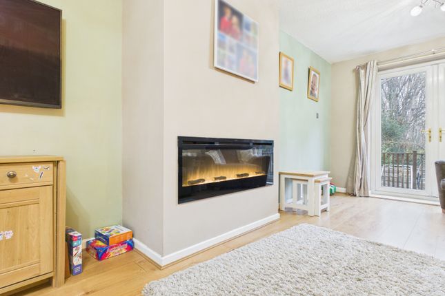 13, Danwood Close, Manchester photo 5