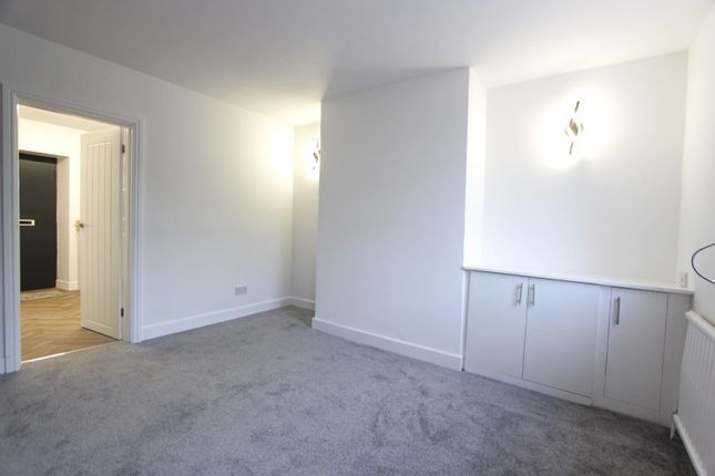 171, Manor Road, Chesterfield photo 4